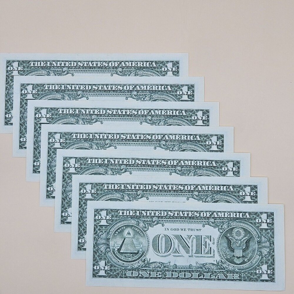 7 One Dollar Bills Uncirculated Sequential (W/ SLEEVES) - Series 2021 (B197) - Picture 3 of 3